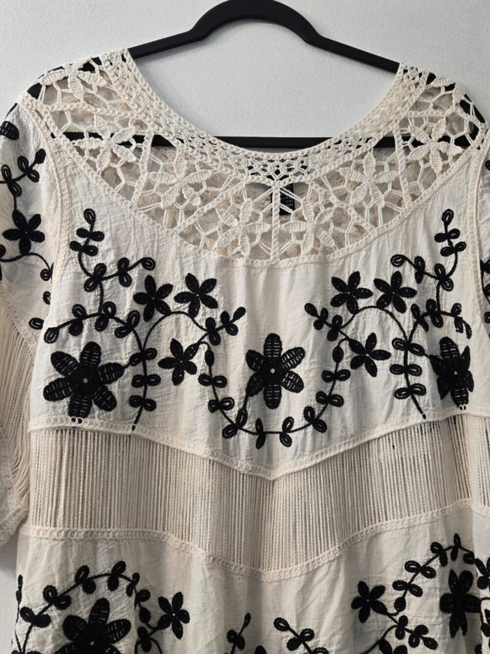 Oliver/ Anthropologie Crochet Lace with Black embroidery tunic large Boho Hippie - Picture 5 of 11